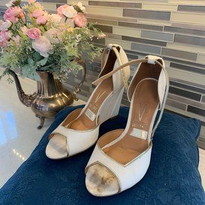 Peep Toe Sandals  - Color White and Silver
